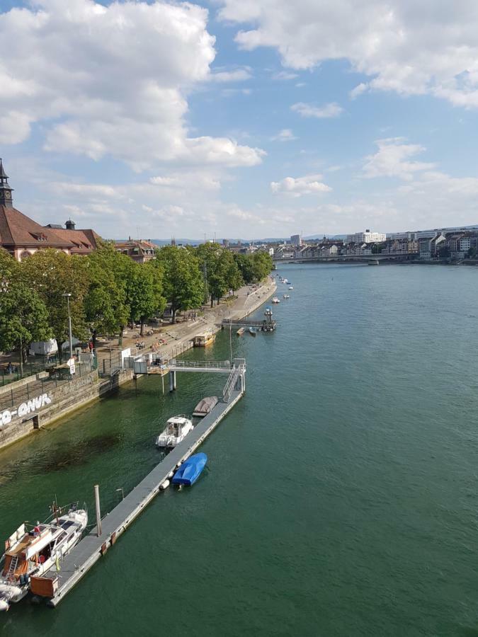 Apartment Am Rhein Базель Экстерьер фото